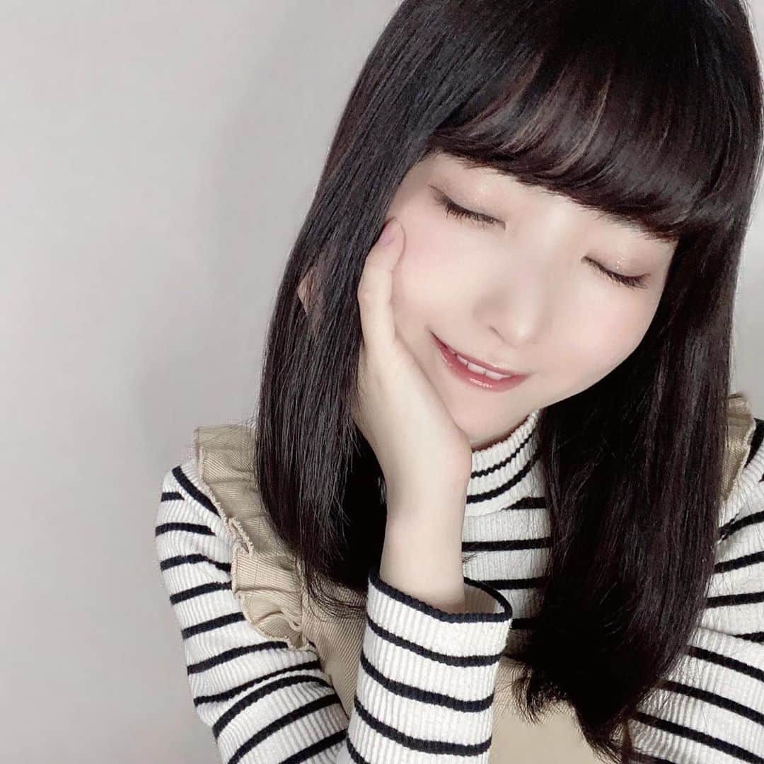 小鳥遊るいさんのインスタグラム写真 - (小鳥遊るいInstagram)「スワイプで起こしてくださいオハヨ」11月5日 7時54分 - pipipi_br