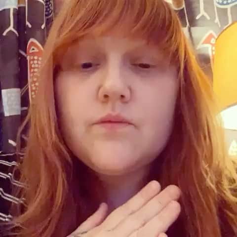 のインスタグラム：「BETH ❤️🙏🏾   RepostBy @bethditto:  "No control! #feminists #lgbtq #blacklivesmatter #acab #thislandwasstolen #powertothepeople #prochoice #greennewdeal #transrighrsarehumanrights Please add hashtags and thoughts for the people who this system abuses, murders, ignores, manipulates, forgets, exploits!"」