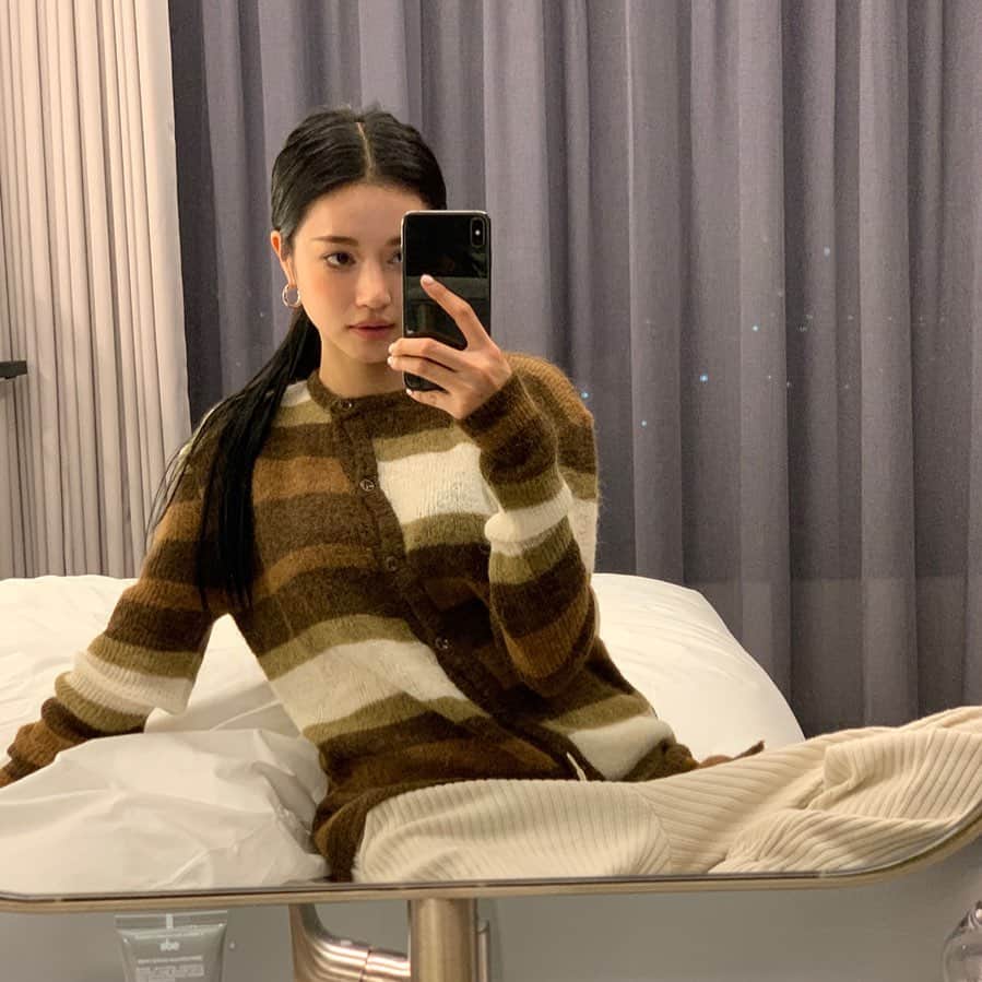 パク・ソラのインスタグラム：「마니졸리😴😪」