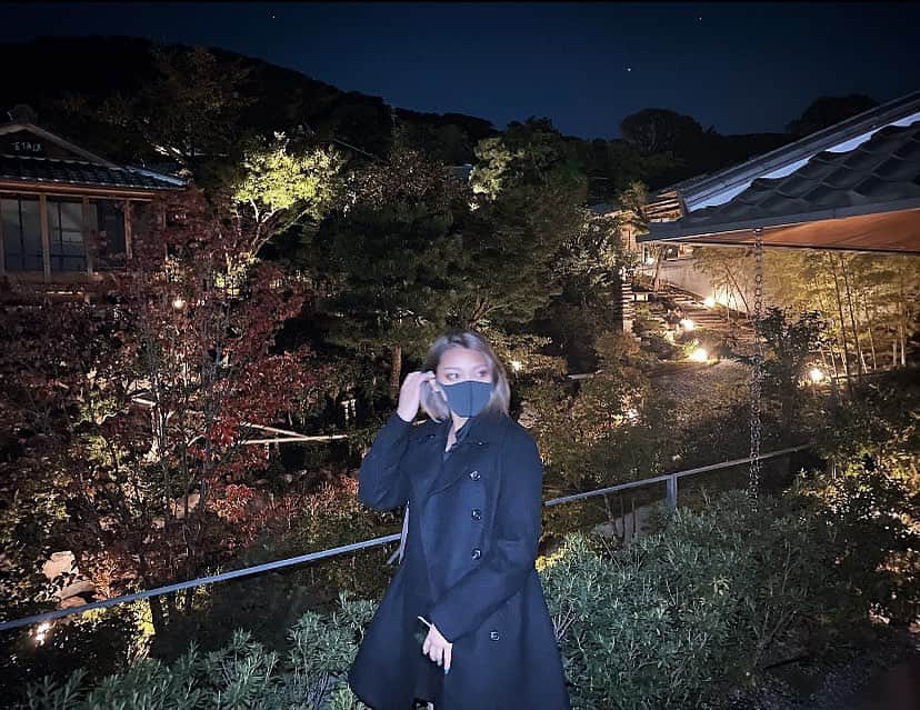 えまぽち(穂波エマ)のインスタグラム：「こーゆー所に来ると京都出身でよかったなーって思う🍁  #顔のやる気ゼロ 笑」