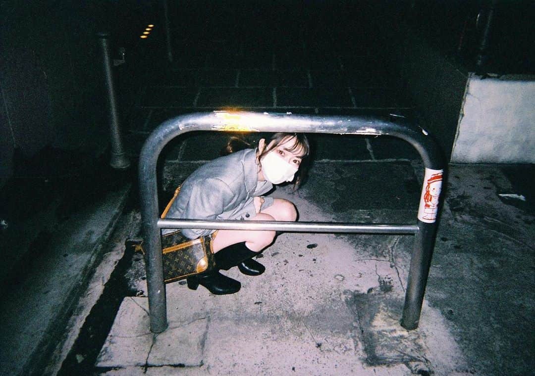 柏元萌華のインスタグラム：「ひょこり〜 GoodNight🌙🖤」