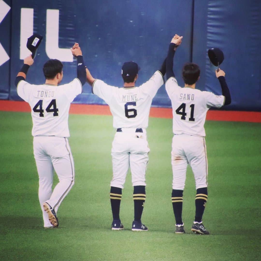 のインスタグラム：「😭💪  #オリックスバファローズ #同級生」
