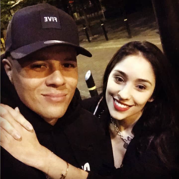 のインスタグラム：「Feliz aniversario amor @eugelusardo ♥️11 años juntos♥️」