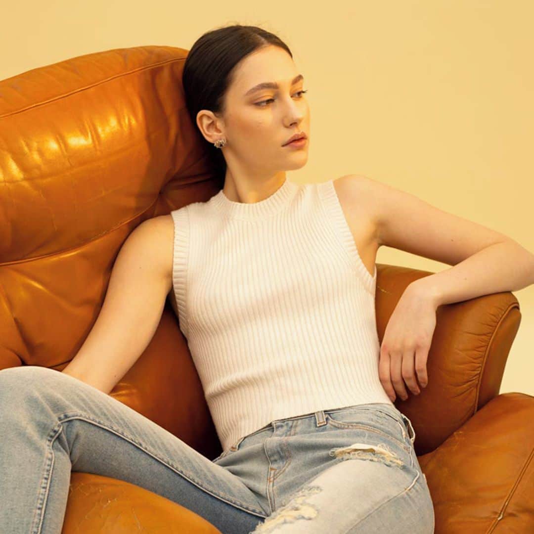 ケアレーベルのインスタグラム：「Just relax and enjoy your jeans!⁣ ⁣ care-label.com⁣⁣⁣ ⁣ #carelabel #denimlovers #denimstory #denimaddiction」