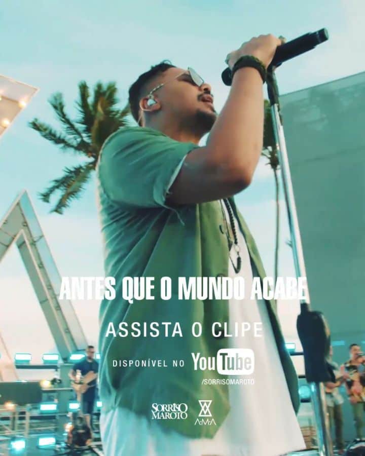 Sorriso Marotoのインスタグラム：「Agradeça e viva o agora! 🙌🏾 Assista o vídeo de Antes Que O Mundo Acabe, mais uma música especial do A.M.A. Que essa mensagem positiva mude o seu dia pra melhor! ❤️ #SorrisoMarotoAMA」