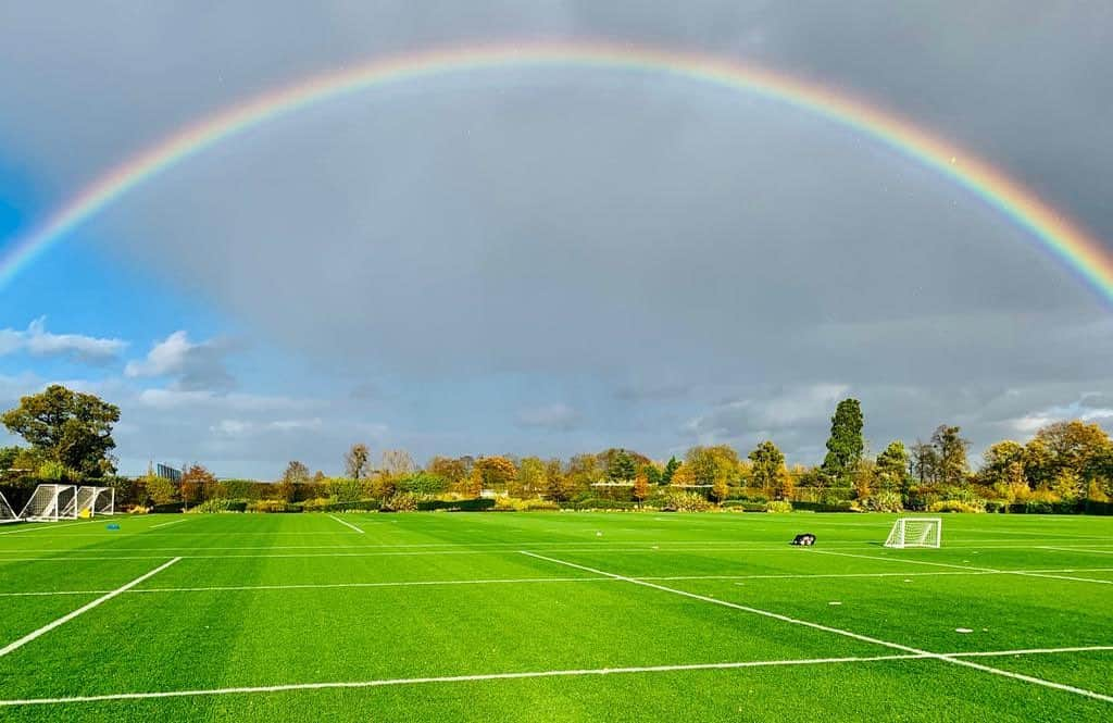 ライアン・メイソンさんのインスタグラム写真 - (ライアン・メイソンInstagram)「What a place @spursofficial 💙  Not a bad pic @_matttaylor14」11月5日 1時53分 - ryan8mason