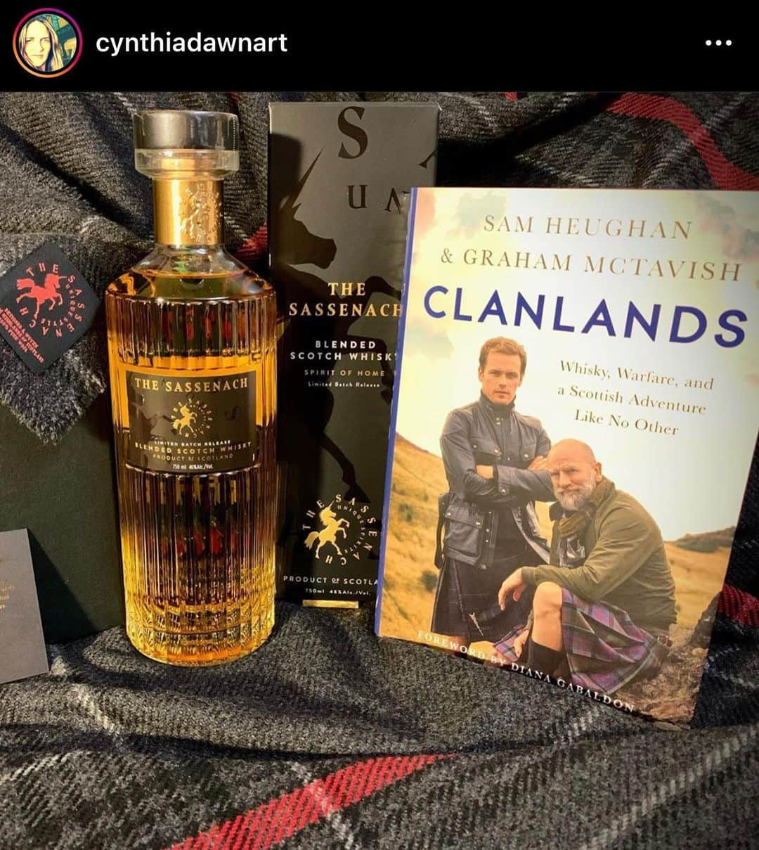 サム・ヒューアンさんのインスタグラム写真 - (サム・ヒューアンInstagram)「Loving all the photos and comments about the book! Glad so many of you have enjoyed it AND laughed along with us and the audio version..! So proud and happy, what a launch! Book and Audio now available worldwide. (Link in stories) X😘🏴󠁧󠁢󠁳󠁣󠁴󠁿」11月5日 2時17分 - samheughan