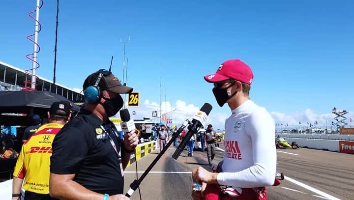 マーカス・エリクソンのインスタグラム：「🚨🚨 New episode on my YouTube channel (the best one yet if you ask me 🤷🏼‍♂️). Unique insight and behind the scenes from within the paddock during the St Pete @indycar finale + travelling back and forward to Florida. Enjoy! (Link in my story) #ME8 #INDYCAR @huskichocolate @chipganassiracing @hondaracing_hpd」