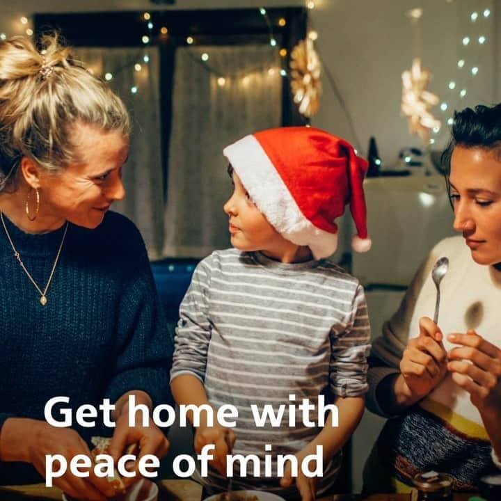 アメリカン航空のインスタグラム：「Ready to reconnect with loved ones? Our Clean Commitment has you covered this holiday season. Link to newsroom in bio.」