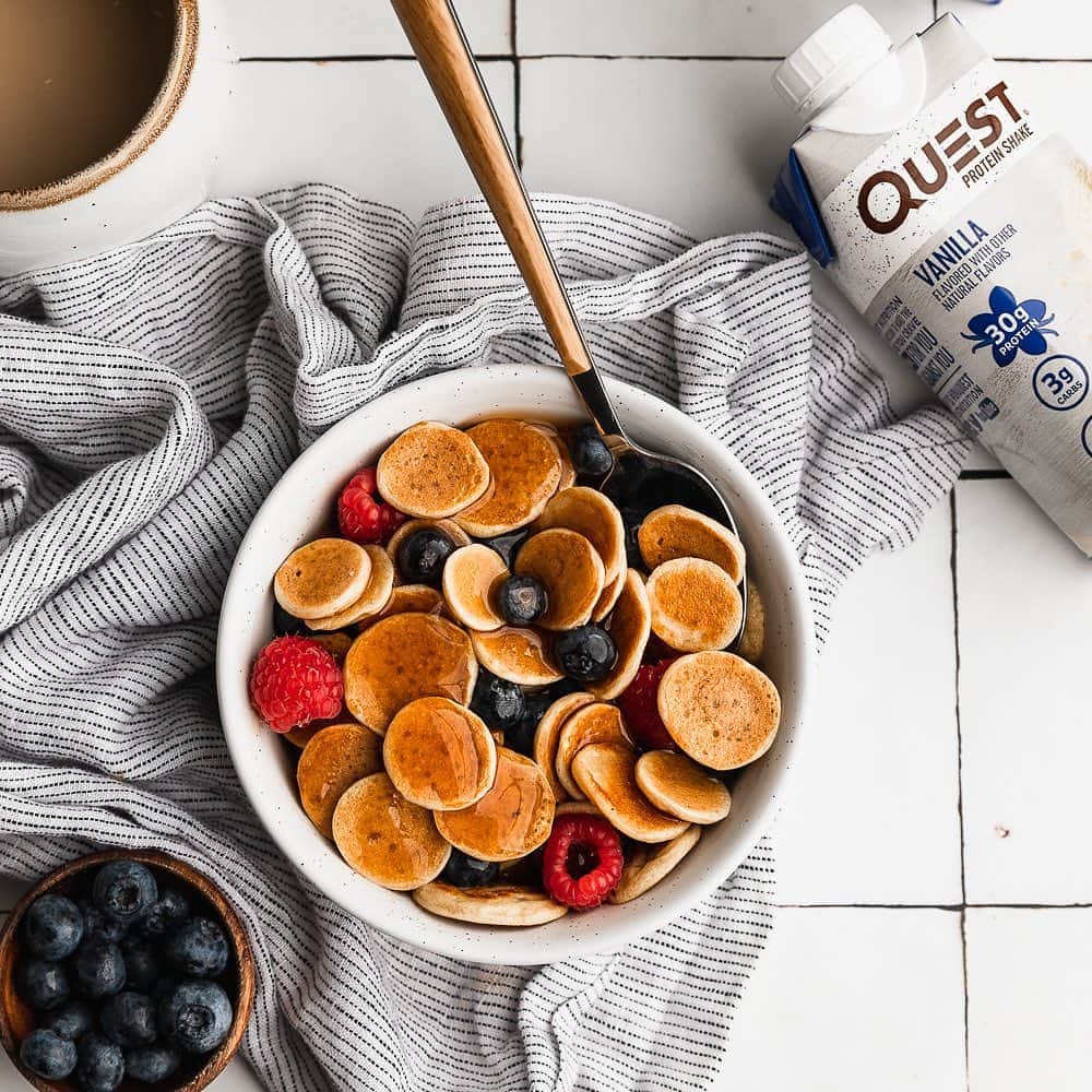 questnutritionさんのインスタグラム写真 - (questnutritionInstagram)「Questified Pancake Cereal! 💪🥞🥣  • 👉 GET FULL RECIPE ➡️ LINK (tap.bio) IN BIO (swipe left from 1st card to 2nd card) 👈 • Per serving: 10g protein, 12g carb, 6g fat. (8g net carbs) #OnaQuest #Questify #QuestNutrition」11月5日 3時52分 - questnutrition