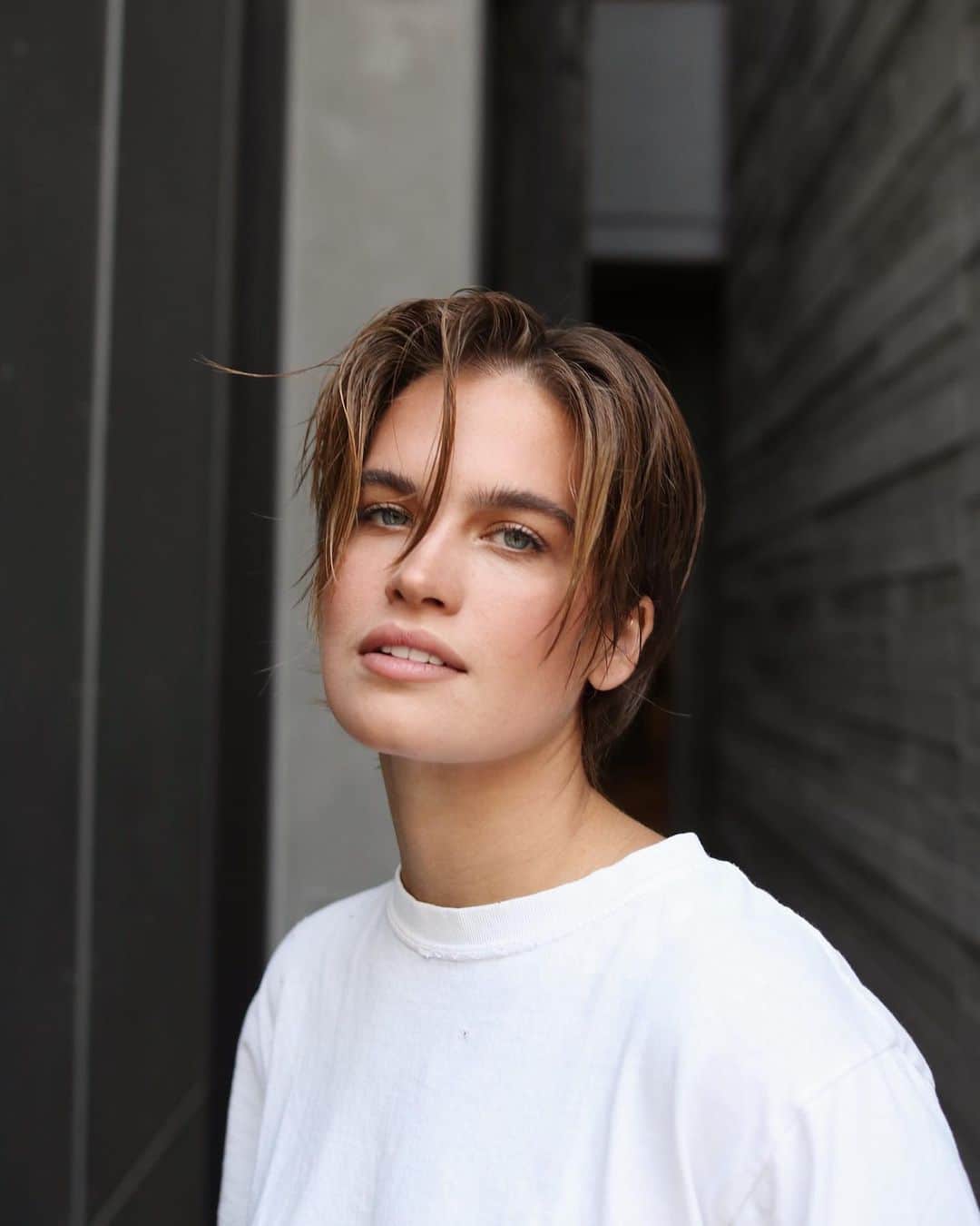ストーミ・ヘンレイのインスタグラム：「It’s Ms. steal your girl😂 always new beginnings with @salsalhair ✂️🙌🏼💛」