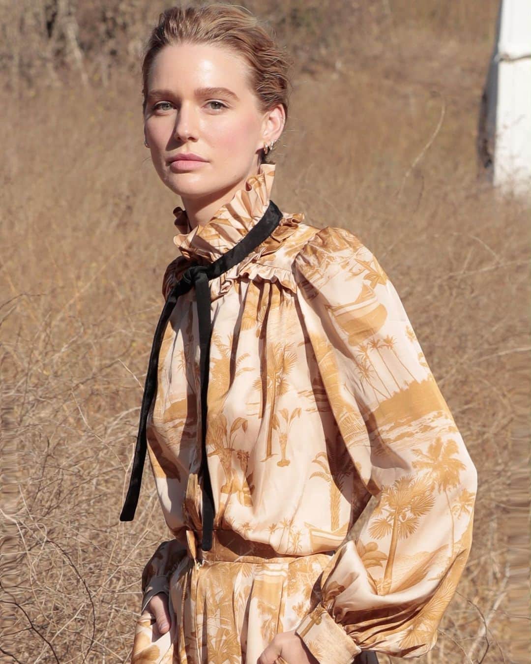ハイディメリックのインスタグラム：「When you’re ready to live in your own fantasy version of the world. - The Poet top. HEIDIMERRICK.com」