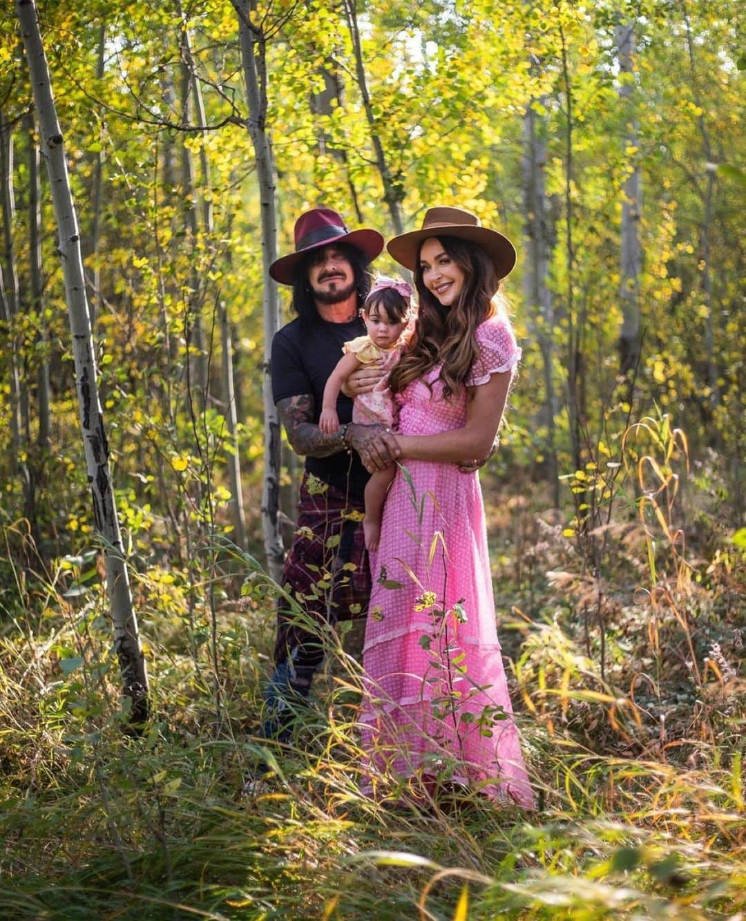 ニッキー・シックスさんのインスタグラム写真 - (ニッキー・シックスInstagram)「🍁👍🏽. Repost from @jhnewsandguide • Nikki Sixx, with his wife Courtney and their daughter Ruby, picked up their Los Angeles roots and moved to Jackson earlier this year. The Motley Crue bassist hopes to be a leading voice for addiction recovery in his new hometown.⁠ ⁠ Sixx spoke with the News&Guide in September, National Recovery Month. His sobriety has made him an advocate for recovery. He’s spoken on Capitol Hill and with international news outlets about addiction and recovery, and penned high-profile op-eds on the same topic, including one in the Los Angeles Times in which he lamented the country’s response to the opioid crisis.⁠ ⁠ Sarah Cavallaro, executive director of Teton Youth and Family Services, which serves teens struggling with addiction, invited the collaboration, and could see Sixx serving as a “role model.”⁠ ⁠ “It’s not easy for young kids to have people they can trust and look up to, especially when they’ve had the rug pulled out from underneath them,” Sixx said. “If somebody doesn’t give them a hand and pull them out of the hole, sometimes they just don’t know how to get out, bro.”⁠ ⁠ Read more by @bllyarnold at the link in our bio. Photo by @itsdorgan / @jhnewsandguide #jhnews #jacksonhole #wyoming⁠」11月5日 5時07分 - nikkisixxpixx