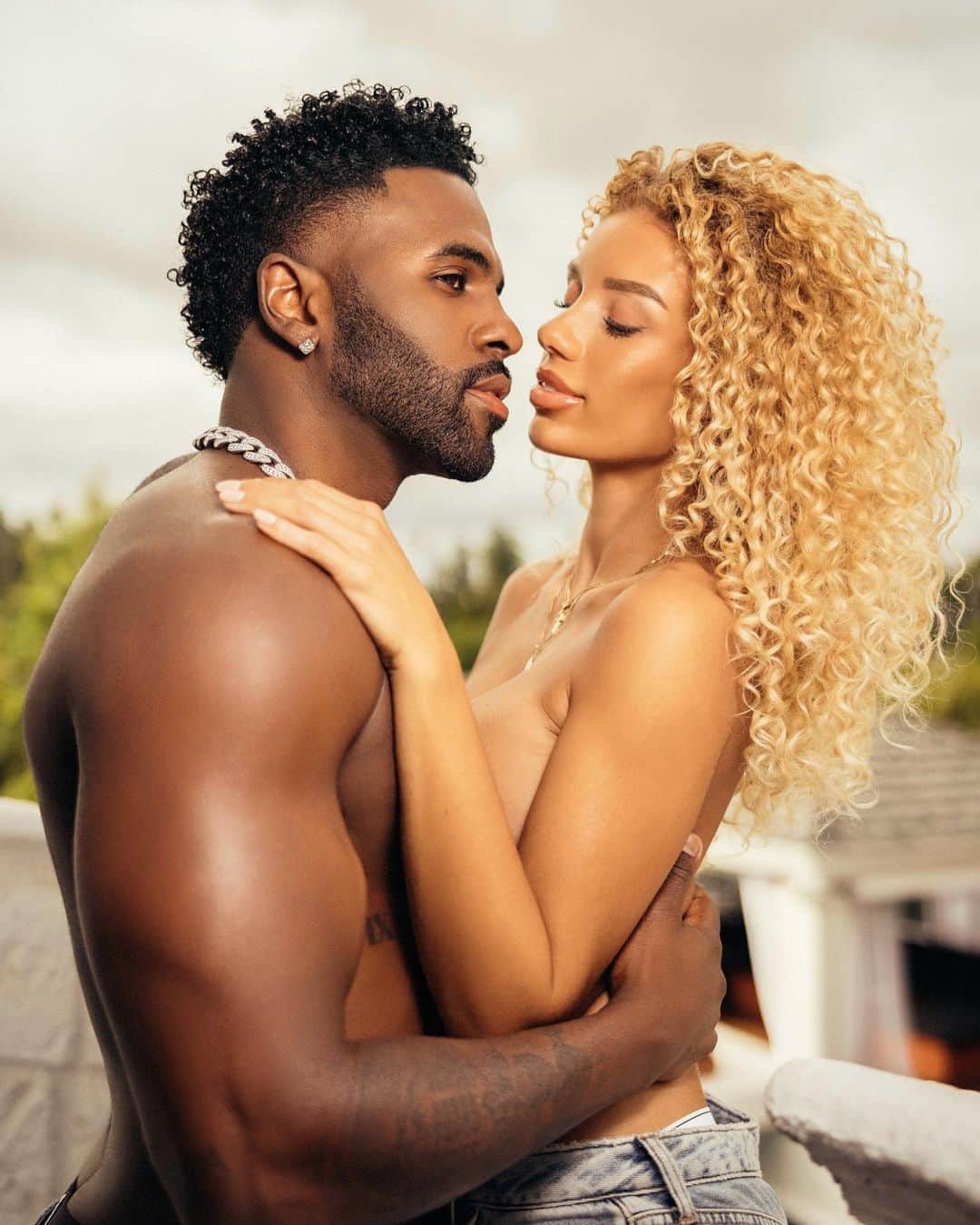 ジェイソン・デルーロのインスタグラム：「💙@jenafrumes」