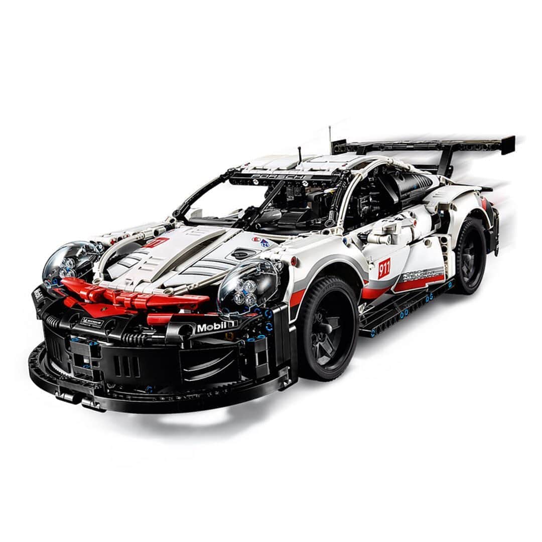 HYPEBEASTさんのインスタグラム写真 - (HYPEBEASTInstagram)「#hypeAF: @lego Technic has reimagined the @porsche Design 911 RSR. Consisting of 1,580 pieces, this extremely detailed set has captured the vehicle’s powerful appearance modeling the same sharp contours and aerodynamic mold of the actual supercar, coupled with a flurry of details to mirror its engine. LEGO's Porsche Design 911 RSR is currently available on LEGO’s website for $150 USD.⁠⠀ Photo: LEGO」11月5日 6時21分 - hypebeast
