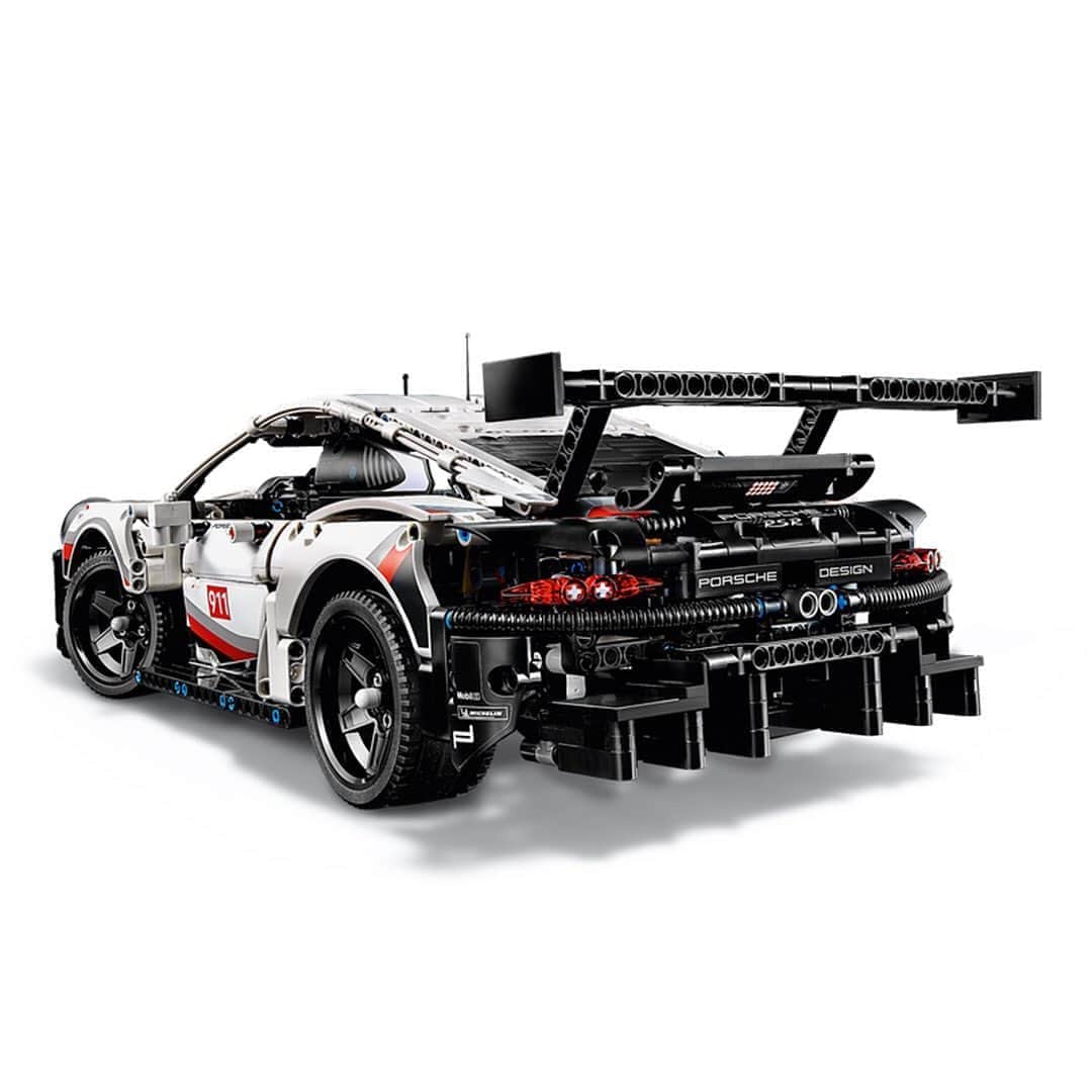 HYPEBEASTさんのインスタグラム写真 - (HYPEBEASTInstagram)「#hypeAF: @lego Technic has reimagined the @porsche Design 911 RSR. Consisting of 1,580 pieces, this extremely detailed set has captured the vehicle’s powerful appearance modeling the same sharp contours and aerodynamic mold of the actual supercar, coupled with a flurry of details to mirror its engine. LEGO's Porsche Design 911 RSR is currently available on LEGO’s website for $150 USD.⁠⠀ Photo: LEGO」11月5日 6時21分 - hypebeast