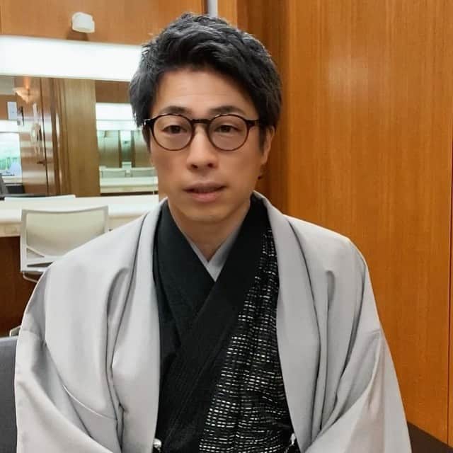 田村淳のインスタグラム：「はじめて着物でグッとラックに参加しました  志らくさんがいつも着物なので、 僕も着たくなりました^_^  いいもんですねお着物も 心がシャンとします。  皆さんは最近着物を着ましたか？」
