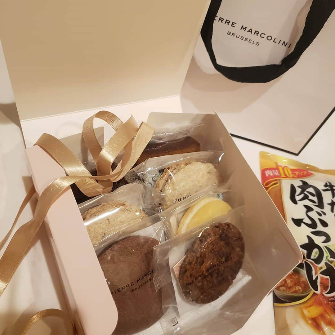 小澤美奈瀬さんのインスタグラム写真 - (小澤美奈瀬Instagram)「先日のお料理教室で作ったメンチカツやシチュー🍴とお客様からのプレゼントたちです🎁✨ いつも本当にありがとうございます😭🌸気軽に手軽に来てくださいね😊💕 お料理教室はいい息抜きで、料理も科学だと学びました🥺💕 * #ゴルフ #お料理教室  #チャレンジ #プレゼント #嬉しいです #ありがとうございます #料理も科学 #ゴルフは物理  #でも一番大切なのは #心に宿るゴルフ愛」11月5日 17時43分 - i_am_minase