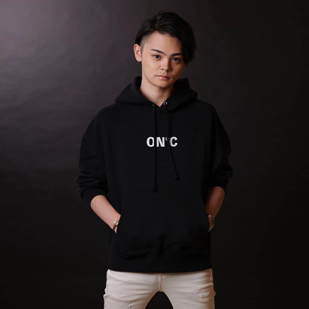 戸田英志のインスタグラム：「We launched a brand called ON ℃. Please look. @ondo_apparel   We have also opened an account dedicated to music. Please take a look. @toda_eishi_music   TODA EISHI OFFICIAL SITE @toda_eishi  https://toda-eishi.mystrikingly.com/  TODA EISHI MUSIC SITE @toda_eishi_music  https://todaeishi-music.mystrikingly.com/  ON℃ ONLINE STORE @ondo_apparel  https://ondo-apparel.stores.jp  VISTOKYO ONLINE STORE @vistokyo_jewelry  https://vistokyo.stores.jp」