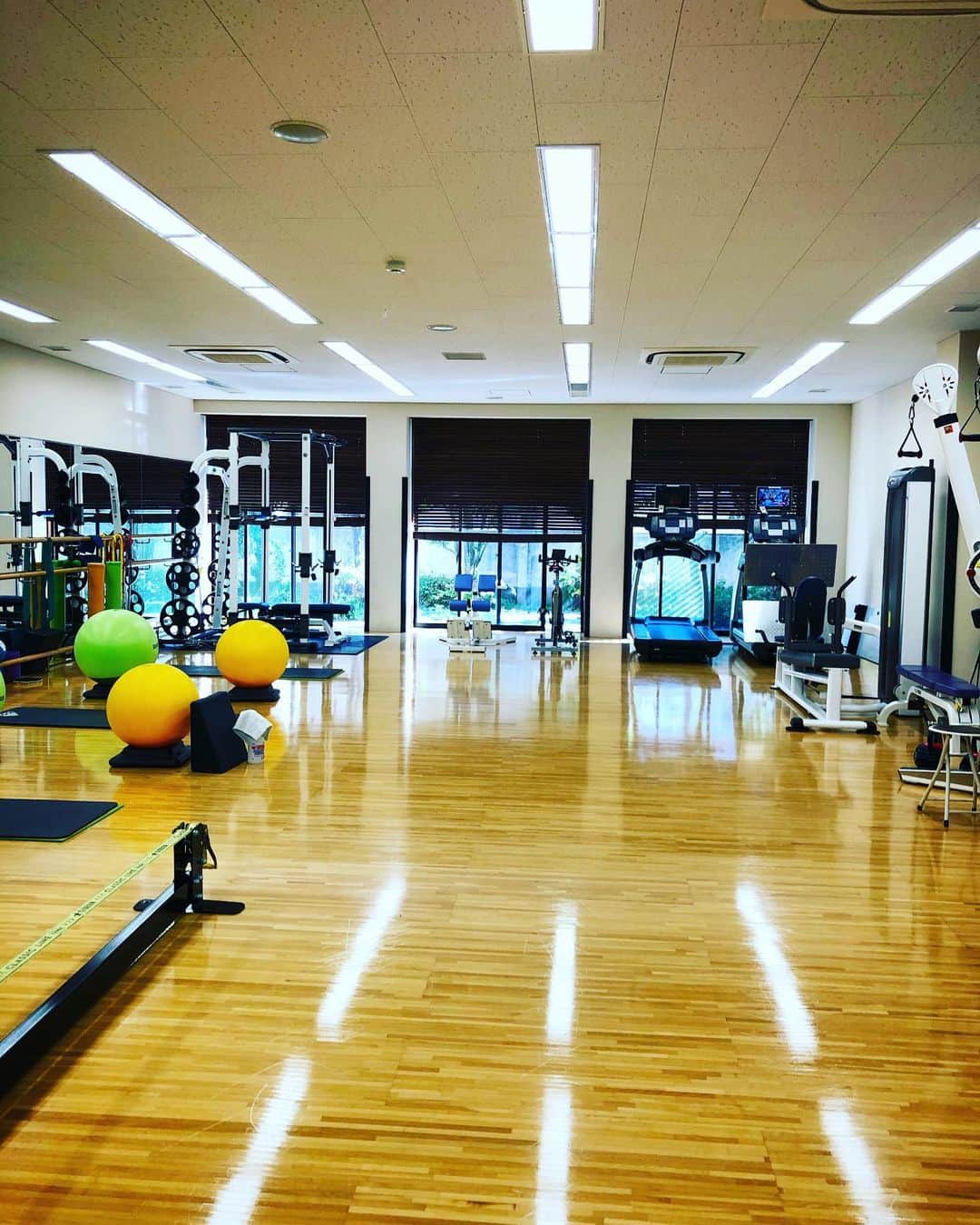 井口卓人さんのインスタグラム写真 - (井口卓人Instagram)「今日は、プライベートメンバーシップジムEAUでトレーニング💪弱点を強化する為に、下半身と体幹のトレーニングを行いました。#shibuya #gym #eau @eau_shibuya」11月5日 16時28分 - takutoiguchi