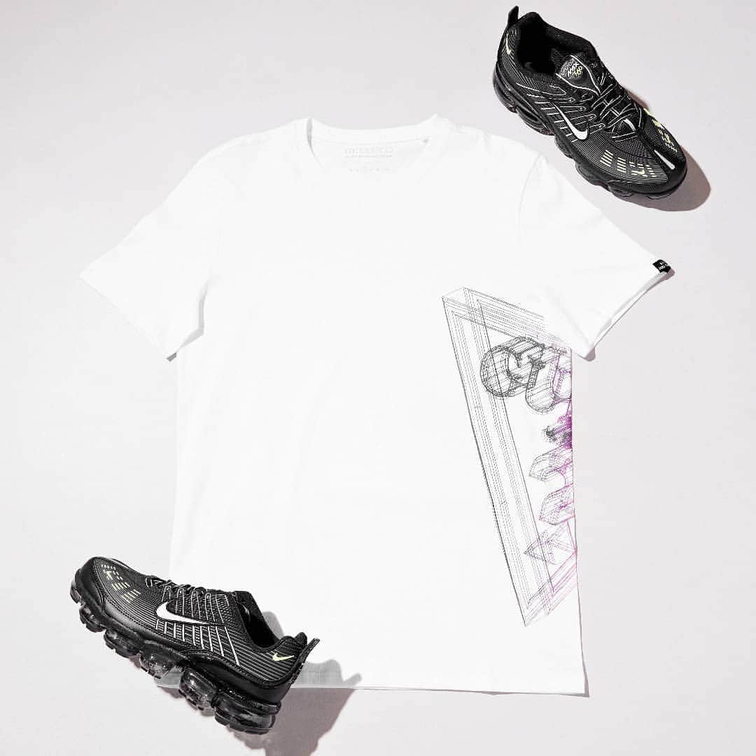 FOOTASYLUMさんのインスタグラム写真 - (FOOTASYLUMInstagram)「Guess this is your next Tee pick up. 👀  Pair the @guess white Lateral Wire Frame Logo with the @Nikesportswear Air VaporMax 360 to complete the look.  #Footasylum #Guess #Nike #VaporMax360」11月5日 17時02分 - footasylum