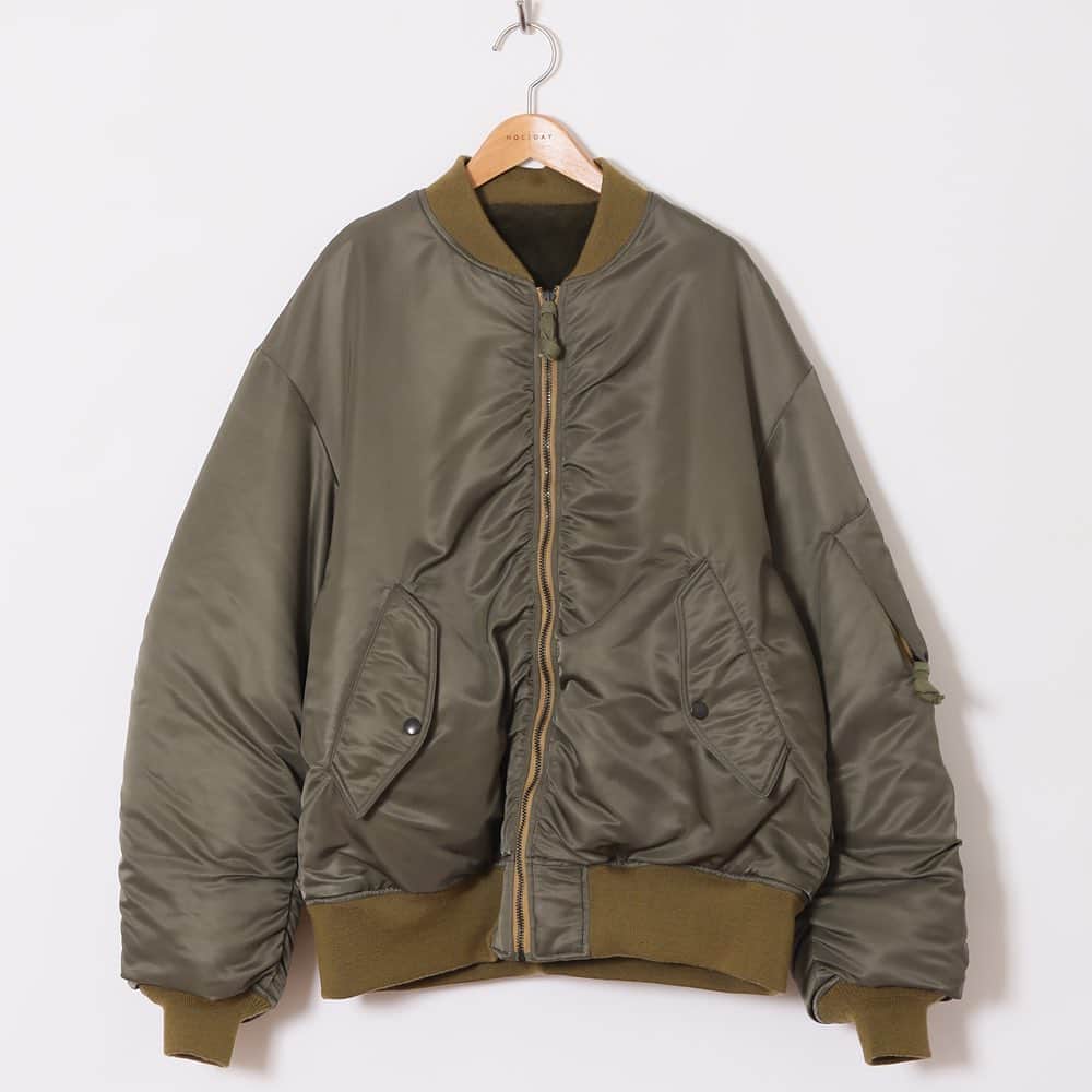 のインスタグラム：「《NEW ARRIVAL》HOLIDAY SELECTED ITEM - JOHN MASON SMITH（全6型）- HOLIDAY ONLINE STORE https://holiday-online.jp/  #HOLIDAY_PR #HOLIDAYonlinestore #HOLIDAYselected #OFFICE_HOLIDAY @john_mason_smith」