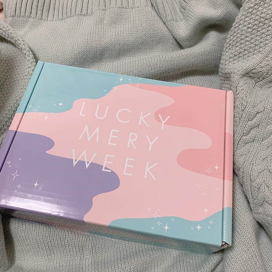 佐久間乃愛さんのインスタグラム写真 - (佐久間乃愛Instagram)「. LUCKY MERY WEEK の限定キット届きました🐑💕 こんなにたくさん入って1000円なんです😳 豪華すぎるぅ♡  #luckymeryweek  #キャンアワ #キャンアワ2021 #ミスコン #キャンアワcブロック #ガールズアワード #CampusAward2021 #CampusAward #GirlsAward」11月5日 17時18分 - noa_sakuma