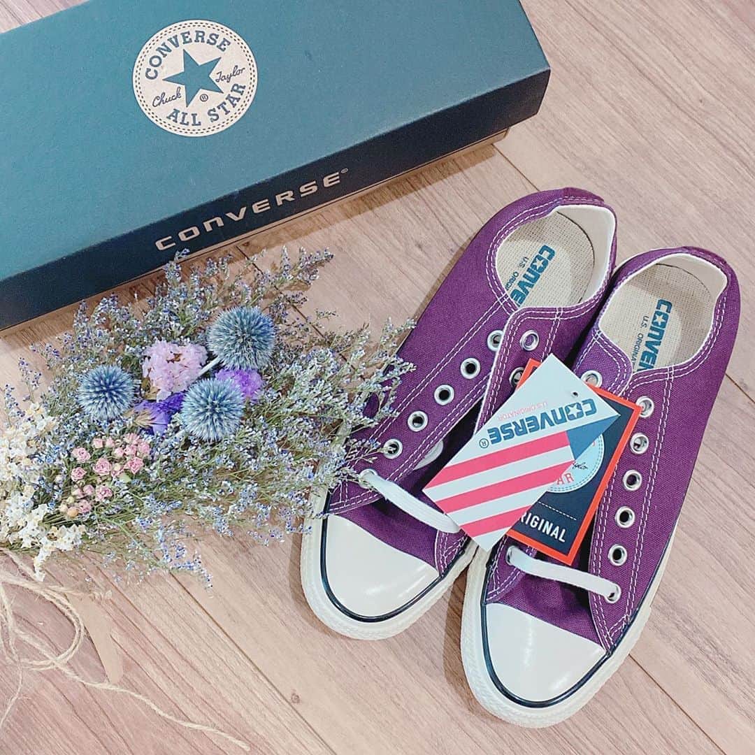 のインスタグラム：「パープルのスニーカー👟💜  #コンバース #converse #スニーカー #パープルスニーカー #靴 #コンバースパープル」