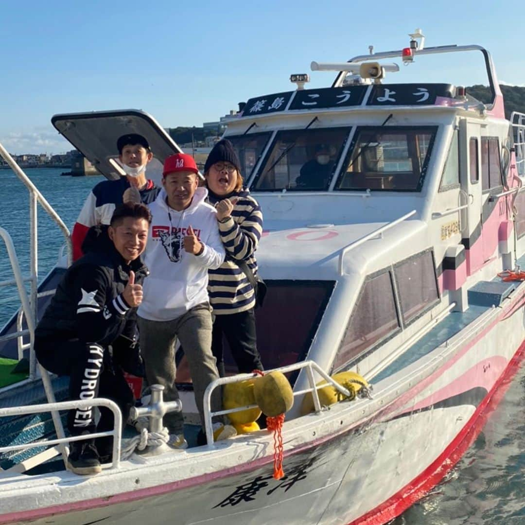 山田スタジアムさんのインスタグラム写真 - (山田スタジアムInstagram)「梅田会篠島日帰りツアー！今回も食べきれませんでした……  #篠島 #ニュー旭 #知多半島 #ピッカルの今夜もヤーマン #シンクタンクタンク #梅田会 #日本夕日百選  #松島の夕日 #康洋 #梅田さんありがとう」11月5日 17時17分 - yamadastadium