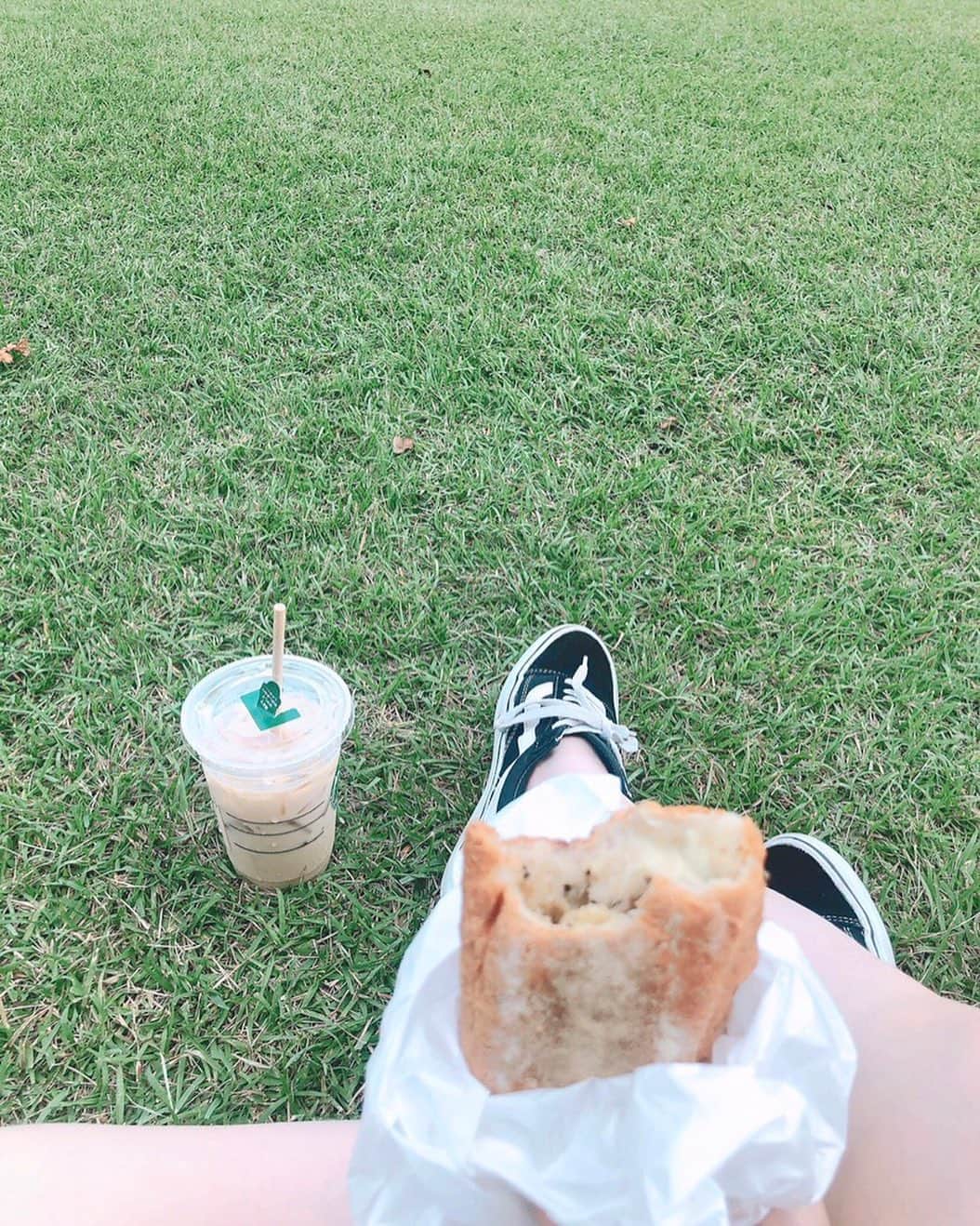 山脇道子のインスタグラム：「朝の公園気持ちいいな〜✨😌」
