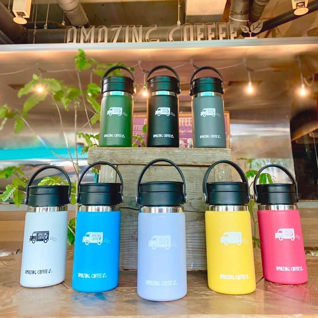LDH kitchenさんのインスタグラム写真 - (LDH kitchenInstagram)「. @amazing_coffee_official  ✨🚙AMAZING HOT NEWS📦✨ . 『Hydro Flask 』× 『AMAZING COFFEE』 . 前回ご好評頂いていた、コラボトルに新色が増えて登場です🌈 . シトくんロゴがキュートなボトルは持っているだけで、あなたの日常をHAPPYにしてくれること間違いなし☺️🌱 . 前回のカラー7色に加えてNEW COLORのライトパープルが登場して全8種類に🥤 . 淡いカラーは、デスクやお出掛けなどシーンを問わずにお使いいただけます(^o^)v✨ . 詳細はONLINE商品ページをご覧下さい💁🏼‍♀️ . 【商品名】 Hydro Flask×AMAZING COFFEE コラボトル . 【販売価格】 ¥4,800(tax in) . 【販売店舗】 AMAZING COFFEE ONLINE . ※無くなり次第販売終了となりますので予めご了承ください。 . 【販売開始日】 11/8(日)12:00〜 ※当日はアクセスが集中される事が予想されますので、事前にAMAZING COFFEE ONLINE会員登録をおすすめいたします☝️💡 . . #AMAZINGCOFFEE #AMeCO #アメコ #coffee #シトくん #ハイドロフラスク #Hydroflask #mybottle #AMeCOdeeCO  #ECO #エコ #エコな暮らし #マイボトル #マイボトル生活 #丁寧な暮らし @hydroflask.jp #LDHkitchen」11月5日 8時36分 - ldhkitchen_official