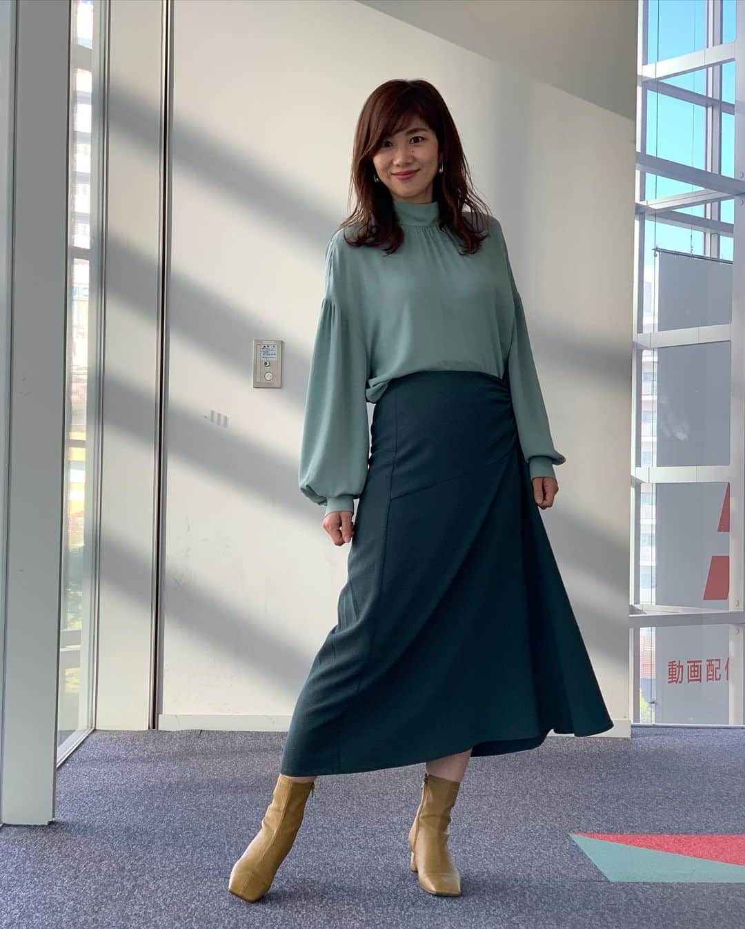 潮田玲子さんのインスタグラム写真 - (潮田玲子Instagram)「グッドモーニングでした👍  トップス、スカート共に @vince #vince #ヴィンス  ピアス @abiste_official  ブーツ @randa_pic  色のバランスが絶妙で素敵でした🥰❤️  #グッドモーニング #木曜コメンテーター #衣装紹介」11月5日 8時50分 - reikoshiota_official