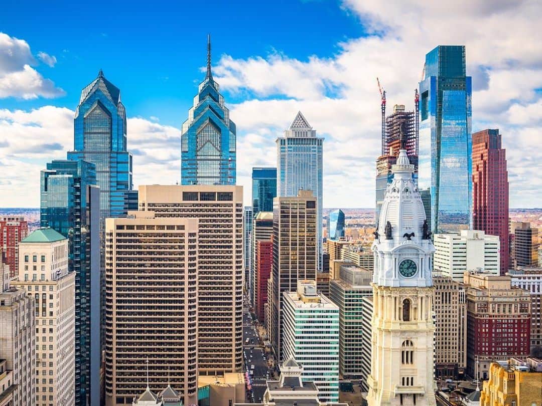 アダム・シャピロのインスタグラム：「I see you Philly. 🇺🇸」