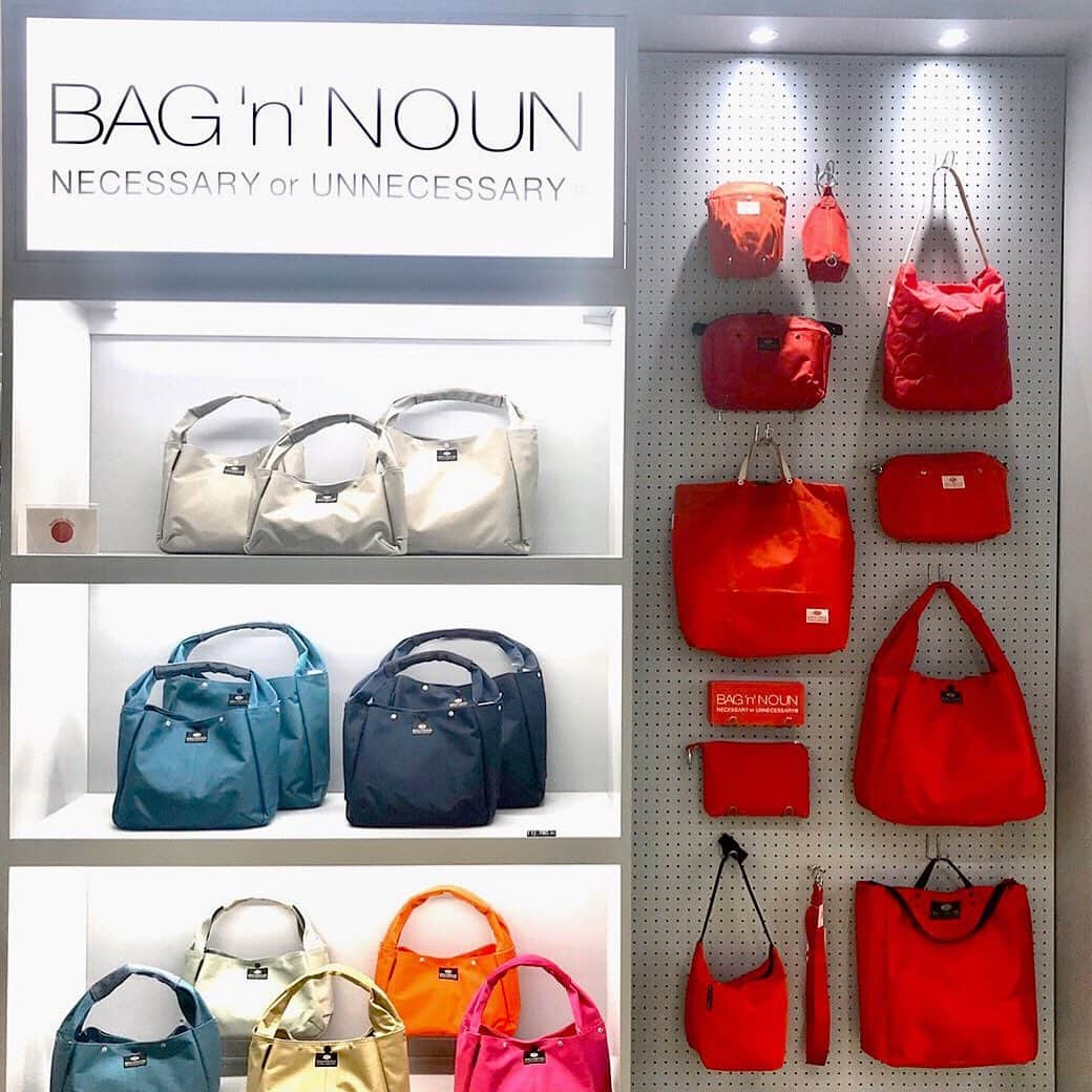 バッグンナウンさんのインスタグラム写真 - (バッグンナウンInstagram)「・ 《BAG'n'NOUN 店舗》﻿  ■新宿店　　  11:00〜20:30 ■二子玉川店　　　　10:00〜20:00﻿ ■みなとみらい店　　10:00〜20:00﻿ ■名古屋店　　　　　11:00〜21:00﻿ ■梅田店　　　　　　11:00〜21:00﻿ ■大丸心斎橋店　　　11:00〜20:00﻿ ■なんば店　　　　　11:00〜21:00﻿ ■西宮ガーデンズ店　10:00〜21:00﻿ ﻿ 《ONLINE SHOP》  https://shop.bagnnoun.com ﻿  こちらもぜひ @bag.n.noun_life﻿ #bagnnoun #バッグンナウン﻿ #necessaryorunnecessary﻿ #mamborama﻿ #bag #バッグ﻿ #madeinjapan #日本製﻿ #ルミネエスト新宿﻿ #玉川髙島屋sc #二子玉川 #markisみなとみらい﻿ #lachic #ラシック﻿ #名古屋 #グランフロント大阪 #梅田﻿ #大丸心斎橋﻿ #なんばパークス﻿ #西宮ガーデンズ﻿」11月5日 10時41分 - bag.n.noun