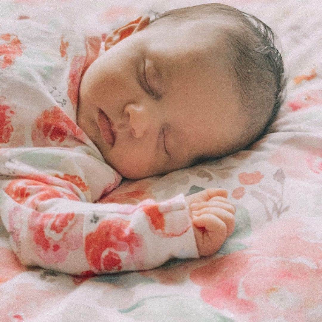 The Honest Companyさんのインスタグラム写真 - (The Honest CompanyInstagram)「TFW you finally find the perfect position 😴⁣ ⁣ #HonestCompany #HonestBabyStyle c/o @deirdre.weiss」11月5日 10時42分 - honest