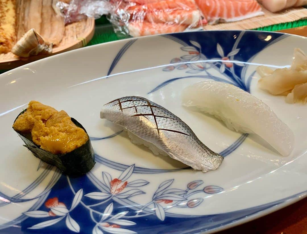 武内裕之さんのインスタグラム写真 - (武内裕之Instagram)「Almost of the Gizzard Shad ,KOHADA are from Saga prefecture... Do you know? #sushi #japanesefood #saga #ureshino  #gizzardshad #kohada」11月5日 11時26分 - takechanneeel