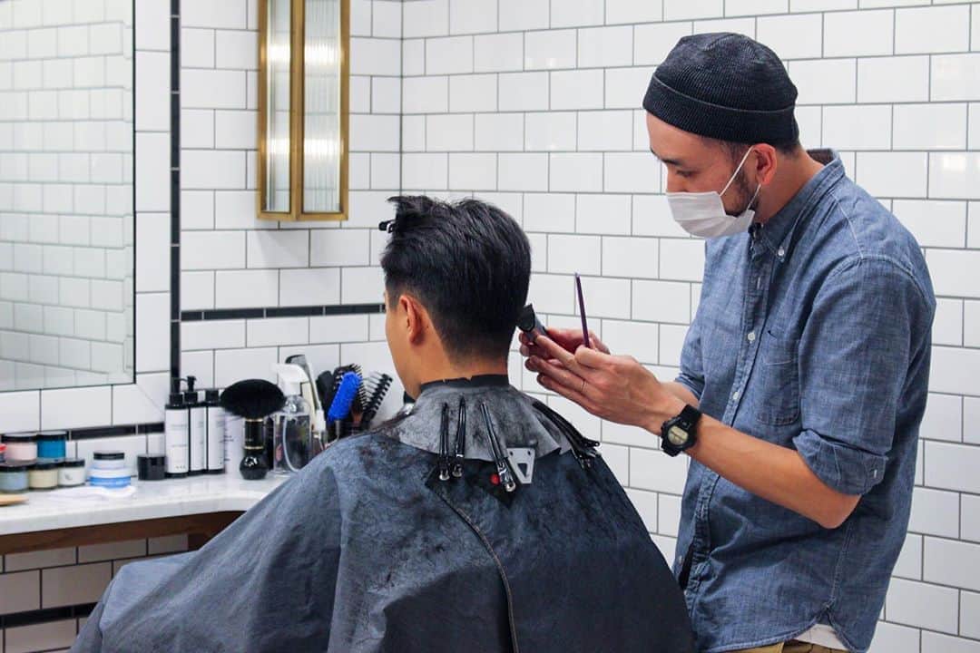 フリーマンズスポーティングクラブさんのインスタグラム写真 - (フリーマンズスポーティングクラブInstagram)「﻿ FREEMANS SPORTING CLUB - GINZA BARBER💈﻿ ﻿ Barber : Takumi Ishihara﻿ @takumic ﻿ ﻿ #freemanssportingclub ﻿ #ginzasix﻿ #barbershop﻿ #barber﻿ #mensgrooming﻿ #バーバー」11月5日 11時41分 - freemanssportingclub_jp