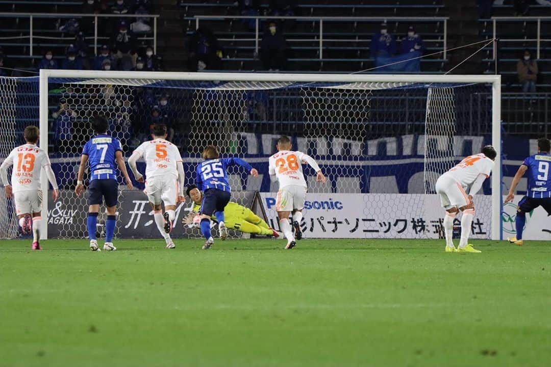 早川史哉さんのインスタグラム写真 - (早川史哉Instagram)「モンテディオ山形戦ハイライト  #albirex  #アルビレックス新潟」11月5日 11時53分 - fumizo_official