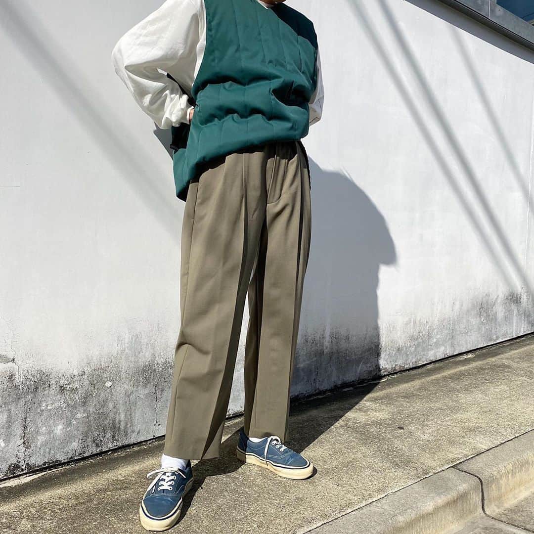 のインスタグラム：「本日17時からHOLIDAY ONLINE STOREにてセレクトアイテムfoofの新作が発売です☺︎WADATSU(身長160cm)﻿ ﻿ #HOLIDAY_PR #HOLIDAY_WADATSU ﻿ #HOLIDAYスタッフの気ままなインスタ #HOLIDAYselected #OFFICE_HOLIDAY﻿ #foof_tokyo @foof_tokyo」