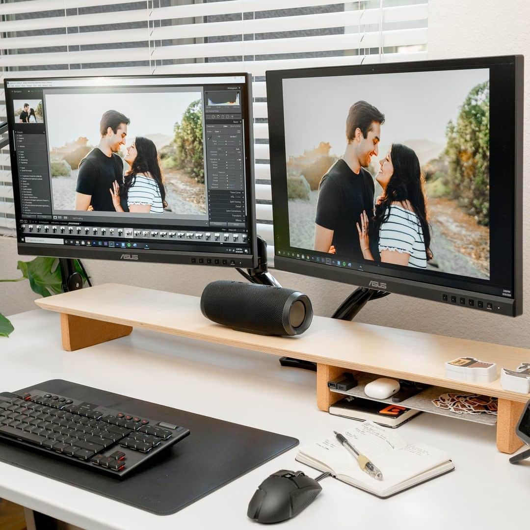 ASUSさんのインスタグラム写真 - (ASUSInstagram)「Yes or No? Dual monitor set-ups are underrated 😤 #ProArt #PA248QV  "The 1920x1200 image quality on these monitors is a big help in making sure that I am choosing the best images to edit." - @coyullfilms (Content Creator)」11月5日 12時00分 - asus