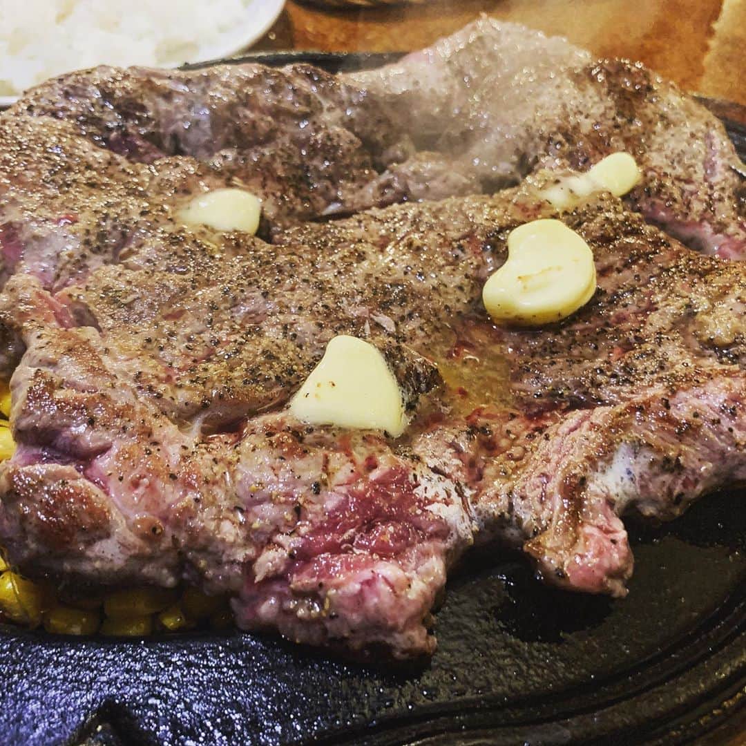 マサ北宮のインスタグラム：「『欲しています』 #noah_ghc #ステーキ #steak」