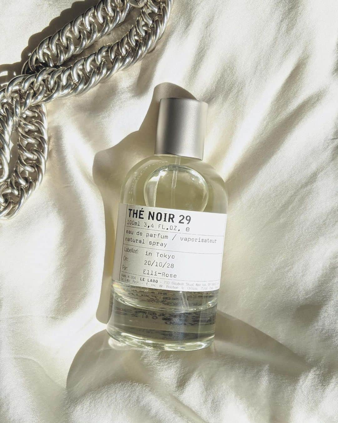 エリーローズさんのインスタグラム写真 - (エリーローズInstagram)「New season, new scent #THÉNOIR29  ブラックティーをベースに作り上げられたTHE LABOのテ ノワール。久々にはっと驚く、洗練された香り。」11月5日 17時53分 - ellirose