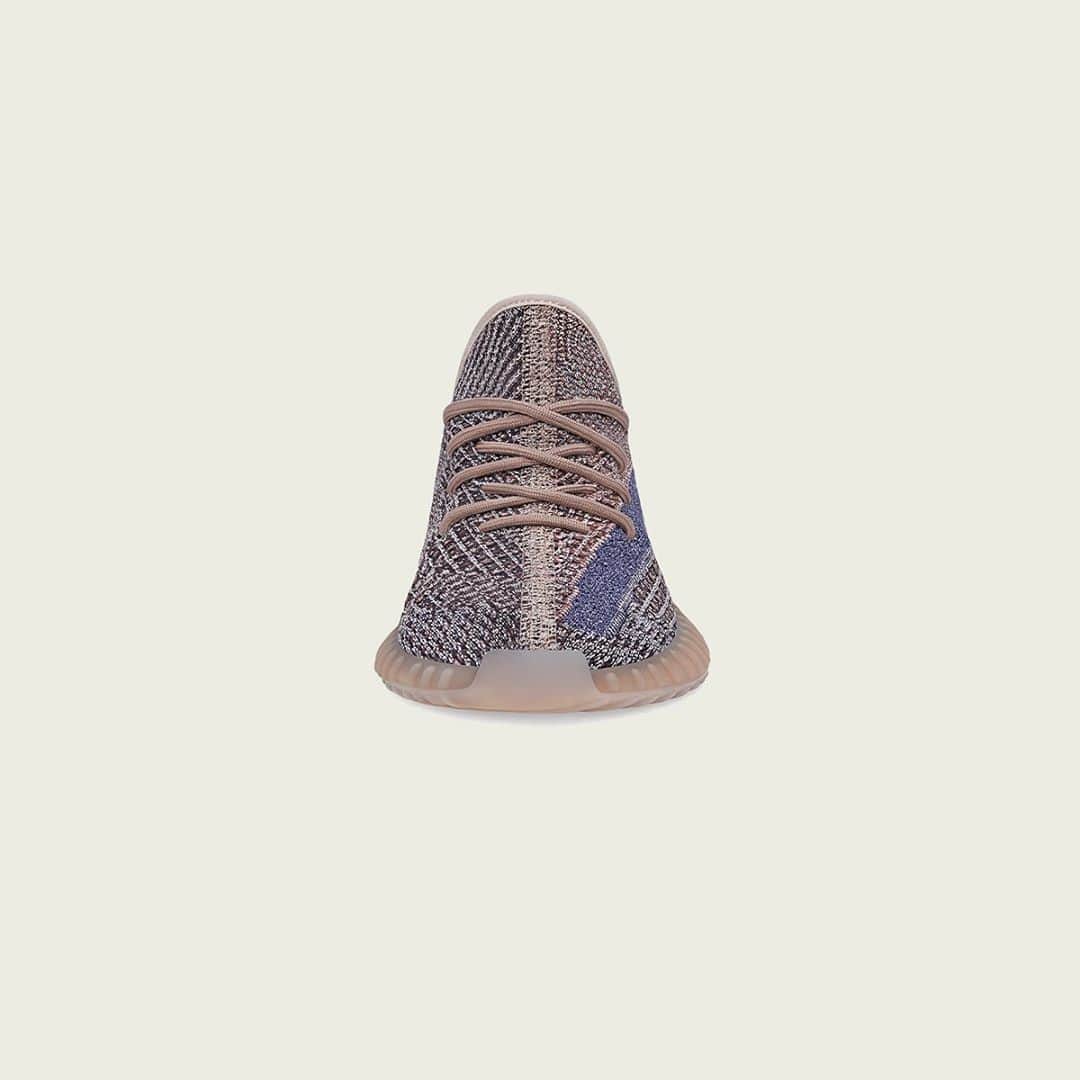KICKS LAB. [ Tokyo/Japan ]さんのインスタグラム写真 - (KICKS LAB. [ Tokyo/Japan ]Instagram)「adidas l H02795 "YEEZY BOOST 350 V2 FADE" l Available on the November 11th in Store and Online Store. #KICKSLAB #キックスラボ . -販売店舗- KICKS LAB. ピノ原宿店 KICKS LAB. ラフォーレ原宿店 KICKS LAB. Online Store . 商品の詳細はKICKS LAB.Online Store NEWS PAGEにてご覧下さい。 . #adidas#adidasoriginals#yeezy#yeezyboost#yeezyboost350#yeezyboost350v2#fade#kanyewest」11月5日 12時53分 - kickslab