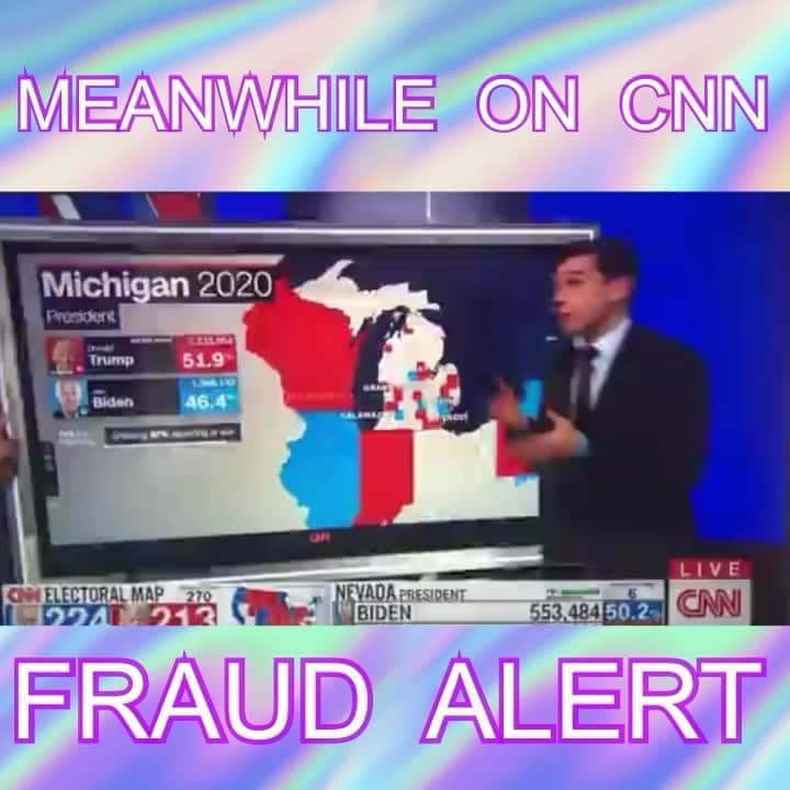 サミーア・アームストロングのインスタグラム：「In Wisconsin, @realdonaldtrump went from winning by roughly 120,000 votes to losing by 10,000 in one update.  • @realdonaldtrump number stayed the same but Biden gained like 130k. • Can you answer what was going on here @chrisccuomo @cnn ?」