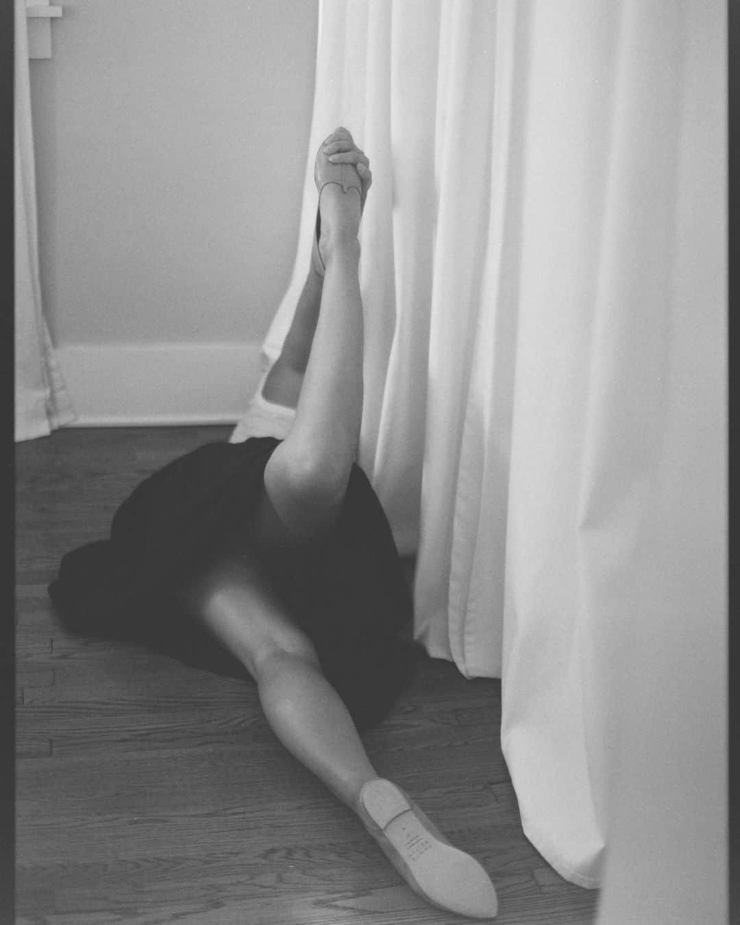 松島エミのインスタグラム：「Loved modeling these beautiful slippers by @jamiehaller_____  Captured on film by none other than @shanemccauley 💕」