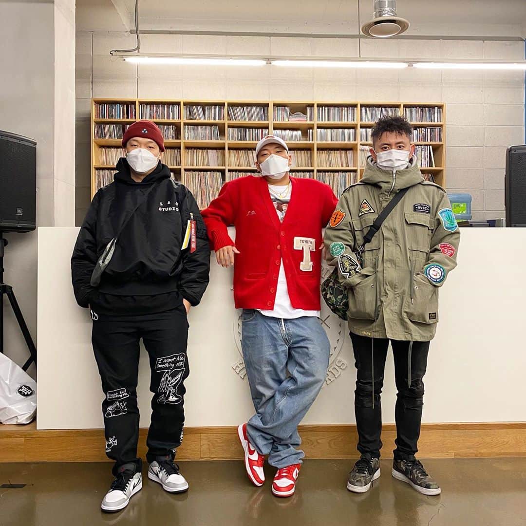 Paloaltoのインスタグラム：「P2P 시즌3 촬영을 모두 마쳤습니다~ 앞으로 3명의 아티스트를 더 소개 할거구요. 이번 시즌에서 선정되는 분은 팔로나 헉피의 피쳐링 무료이용권이 주어집니다!😆  @modernartssociety」