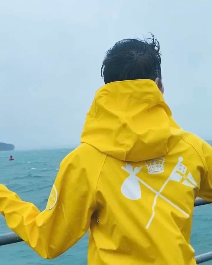 カレンウォーカーのインスタグラム：「KW live cross from Auckland 😅 A perfect day for our collab with the Royal New Zealand Yacht Squadron (@rnzys)」