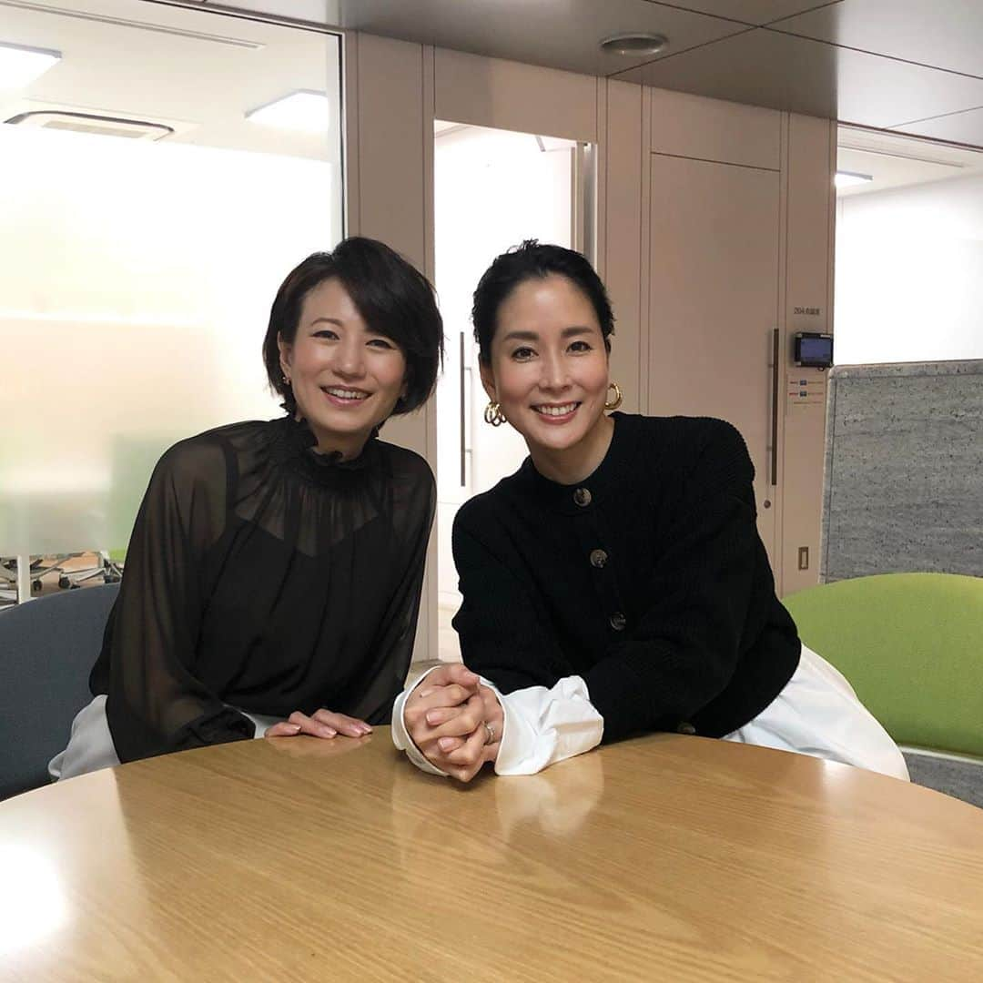 内田恭子さんのインスタグラム写真 - (内田恭子Instagram)「馬場典子さんとの対談。フジテレビにいる頃から局を超えてお付き合いさせてもらっているけれど、いつ会っても美しく、芯のある、大好きなアナウンサー。話し足りなかったな笑。  #baba_channel #馬場典子　#早慶話で盛り上がる　#また近いうちに　#内田恭子 #kyokouchida」11月5日 13時56分 - kyoko.uchida.official