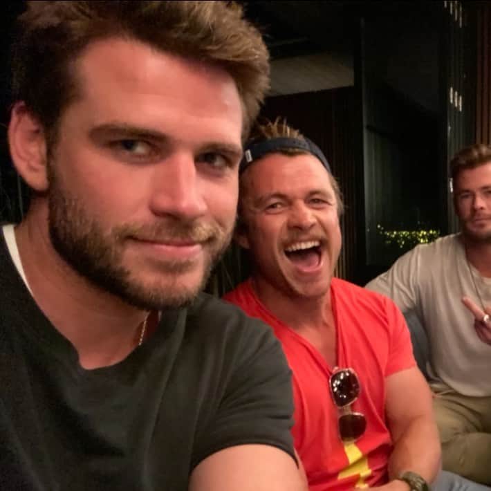 リアム・ヘムズワースのインスタグラム：「Happy 40th birthday @hemsworthluke ! You’ve been a wonderful brother all these years. I’ve taught you well...the rest is up to u. Love ya Luke!」