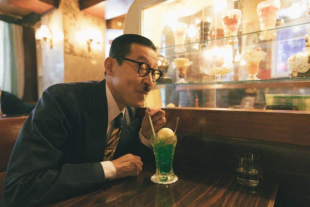 岩井ジョニ男のグルメインスタ